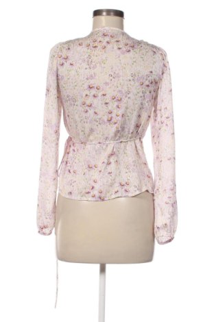 Дамска блуза Unbranded, Размер M, Цвят Многоцветен, Цена 15,01 €