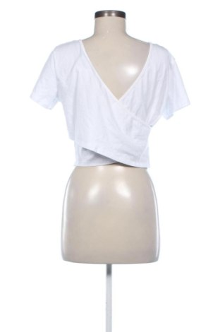 Дамска блуза Unbranded, Размер XL, Цвят Бял, Цена 15,86 €