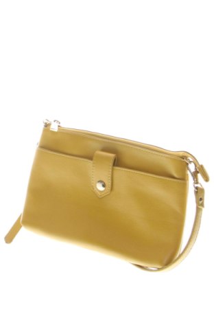 Damska torebka Carpisa, Kolor Brązowy, Cena 133,96 zł