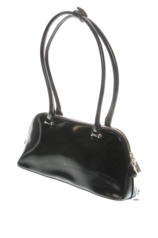 Дамска чанта Guess, Цвят Черен, Цена 138,04 €