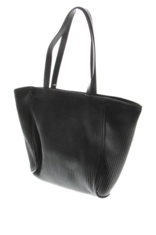 Damska torebka Laura Ashley, Kolor Czarny, Cena 176,83 zł