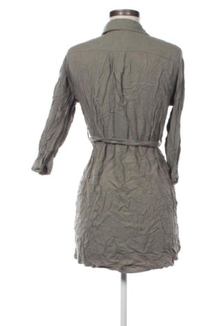 Damenbluse Primark, Größe M, Farbe Grün, Preis 16,99 €