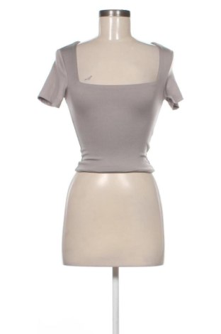 Дамска тениска Amisu, Размер S, Цвят Сив, Цена 9,20 €