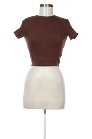 Дамска тениска Bershka, Размер M, Цвят Кафяв, Цена 6,64 €