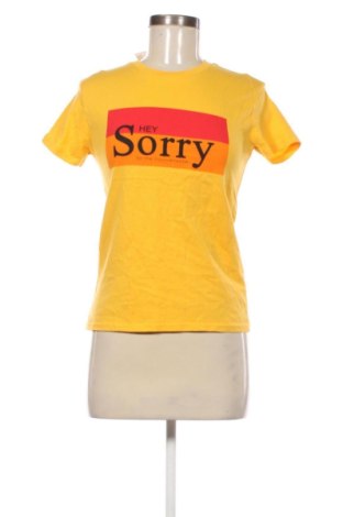 Дамска тениска Bershka, Размер XS, Цвят Жълт, Цена 8,63 €