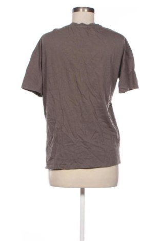 Дамска тениска Fb Sister, Размер XXS, Цвят Многоцветен, Цена 7,15 €