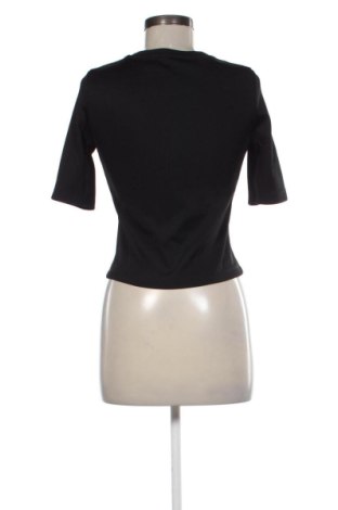 Дамска тениска Monki, Размер S, Цвят Черен, Цена 6,00 €