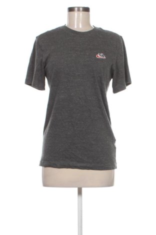 Női póló Nike, Méret XS, Szín Szürke, Ár 6 989 Ft
