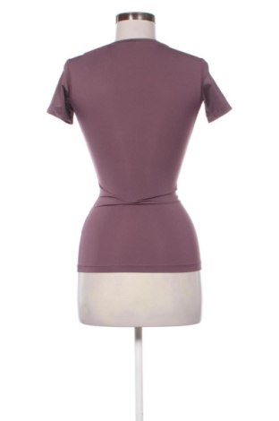 Дамска тениска Nike, Размер XS, Цвят Лилав, Цена 10,00 €