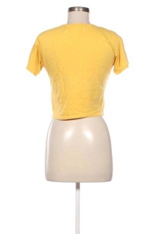 Γυναικείο t-shirt United Colors Of Benetton, Μέγεθος S, Χρώμα Κίτρινο, Τιμή 9,21 €