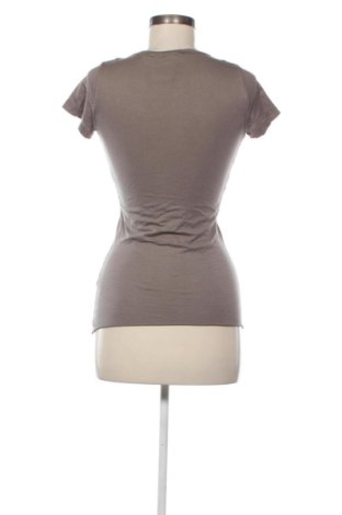 Γυναικείο t-shirt Velvet, Μέγεθος S, Χρώμα  Μπέζ, Τιμή 16,99 €