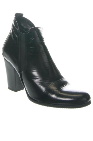 Dámské boty  Lasocki, Velikost 40, Barva Černá, Cena  2 029,00 Kč