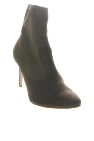 Damen Stiefeletten Tamaris, Größe 38, Farbe Grün, Preis 58,00 €