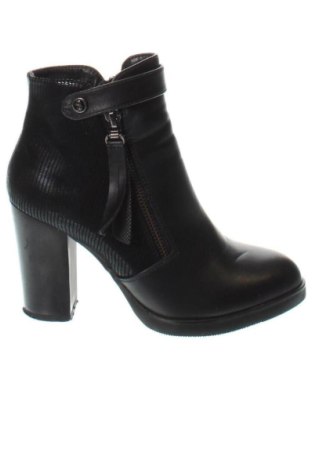 Γυναικεία μποτάκια Tendenz, Μέγεθος 36, Χρώμα Πολύχρωμο, Τιμή 32,00 €