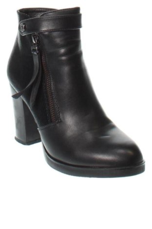 Γυναικεία μποτάκια Tendenz, Μέγεθος 36, Χρώμα Πολύχρωμο, Τιμή 32,00 €