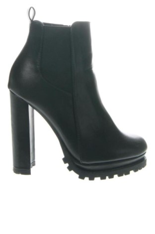 Дамски боти Unbranded, Размер 35, Цвят Черен, Цена 32,00 €