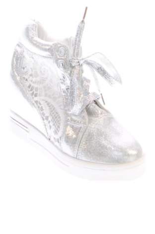 Дамски боти Unbranded, Размер 36, Цвят Сребрист, Цена 32,21 €