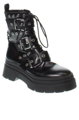Damenstiefel Bershka, Größe 38, Farbe Schwarz, Preis 38,94 €
