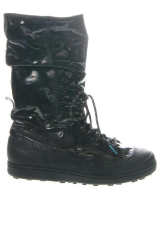 Дамски ботуши Nike, Размер 40, Цвят Черен, Цена 110,00 €