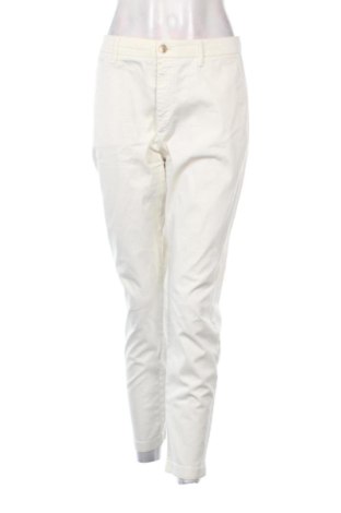 Дамски дънки BOSS, Размер L, Цвят Екрю, Цена 70,00 €