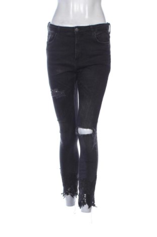 Дамски дънки Bershka, Размер M, Цвят Черен, Цена 15,33 €