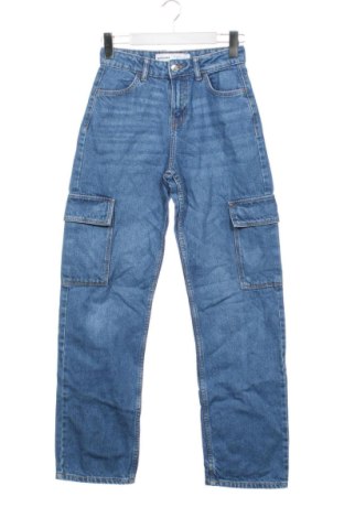 Γυναικείο Τζίν Bershka, Μέγεθος XS, Χρώμα Μπλέ, Τιμή 17,99 €