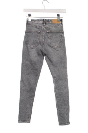 Дамски дънки Bershka, Размер XXS, Цвят Сив, Цена 15,33 €