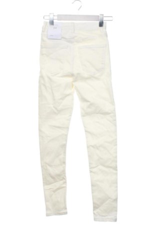 Damen Jeans Bershka, Größe XS, Farbe Ecru, Preis € 23,99