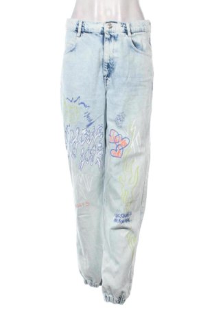 Blugi de femei Bershka, Mărime M, Culoare Albastru, Preț 78,20 Lei