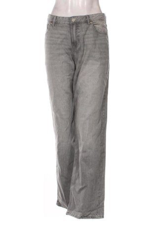 Дамски дънки Bershka, Размер L, Цвят Сив, Цена 24,03 €