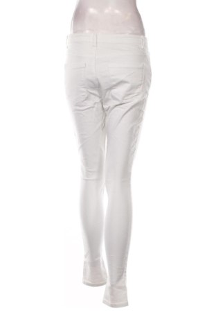 Дамски дънки C&A, Размер L, Цвят Бял, Цена 15,33 €