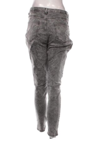 Дамски дънки Clockhouse, Размер XL, Цвят Сив, Цена 15,33 €