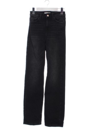 Damskie jeansy House, Rozmiar XS, Kolor Czarny, Cena 80,38 zł