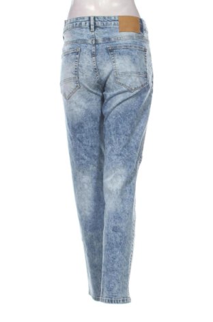 Női farmernadrág Lefties, Méret XL, Szín Kék, Ár 9 917 Ft