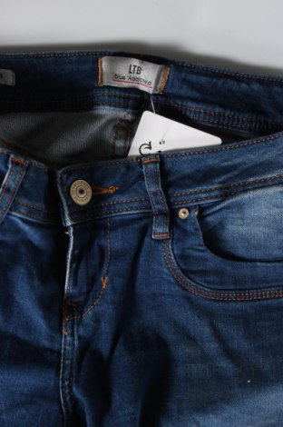 Damskie jeansy Ltb, Rozmiar M, Kolor Niebieski, Cena 110,99 zł