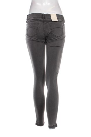 Női farmernadrág Mamalicious, Méret M, Szín Szürke, Ár 19 749 Ft