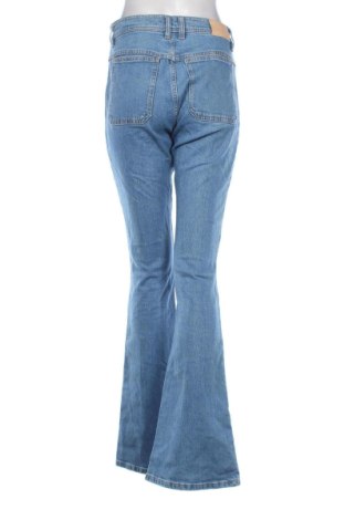 Дамски дънки Mango, Размер L, Цвят Син, Цена 46,63 €