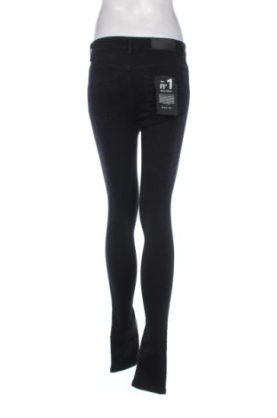 Dámske džínsy  Noisy May, Veľkosť M, Farba Čierna, Cena  56,95 €