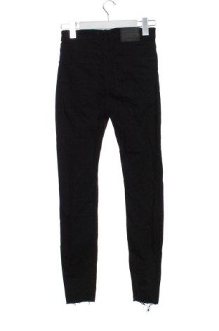 Дамски дънки Pull&Bear, Размер S, Цвят Черен, Цена 15,00 €