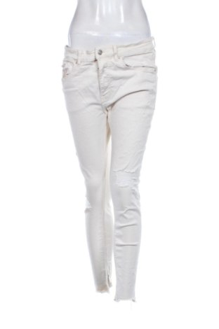 Damen Jeans Pull&Bear, Größe L, Farbe Weiß, Preis 19,99 €