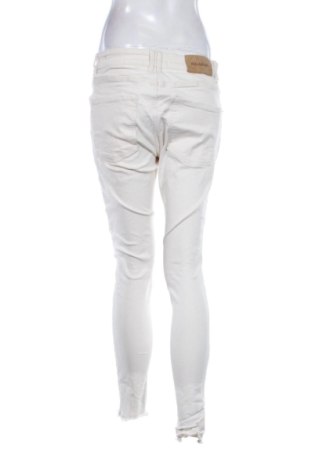Damen Jeans Pull&Bear, Größe L, Farbe Weiß, Preis 19,99 €