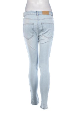 Damskie jeansy Pull&Bear, Rozmiar M, Kolor Niebieski, Cena 80,38 zł