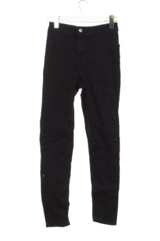 Dámske džínsy  Sinsay, Veľkosť XS, Farba Čierna, Cena  17,95 €