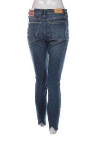 Damskie jeansy Stradivarius, Rozmiar M, Kolor Niebieski, Cena 123,99 zł