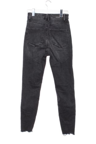 Дамски дънки Stradivarius, Размер XS, Цвят Черен, Цена 15,33 €