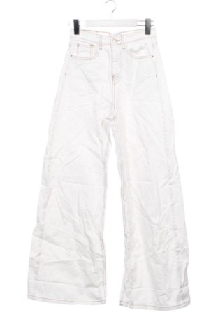 Damen Jeans Stradivarius, Größe XS, Farbe Weiß, Preis 19,99 €