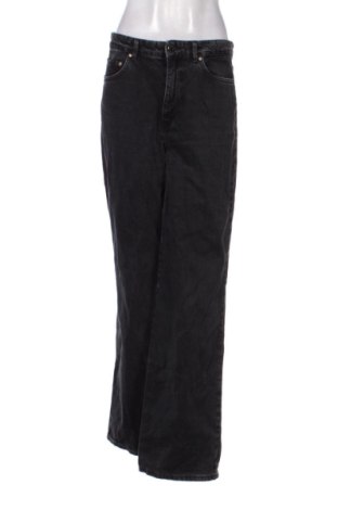 Damen Jeans Stradivarius, Größe L, Farbe Schwarz, Preis 15,00 €