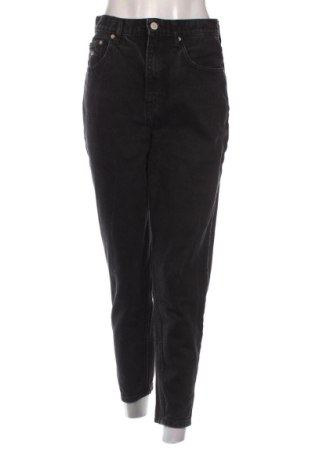 Dámske džínsy  Tommy Jeans, Veľkosť M, Farba Čierna, Cena  45,95 €