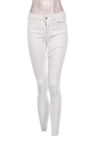 Дамски дънки Vero Moda, Размер S, Цвят Бял, Цена 17,89 €