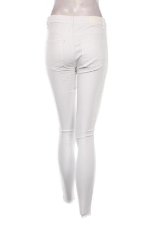 Дамски дънки Vero Moda, Размер S, Цвят Бял, Цена 17,89 €